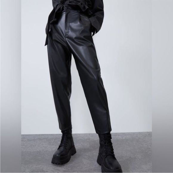 ZARA Black Vegan Faux Leather Pleated Front Pants Size M Blogger Favorite NWT - Picture 7 of 16